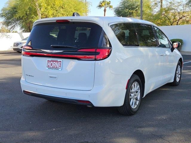 2023 Chrysler Pacifica Touring-L