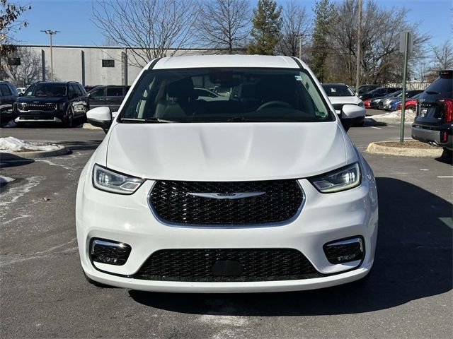 2023 Chrysler Pacifica Touring-L