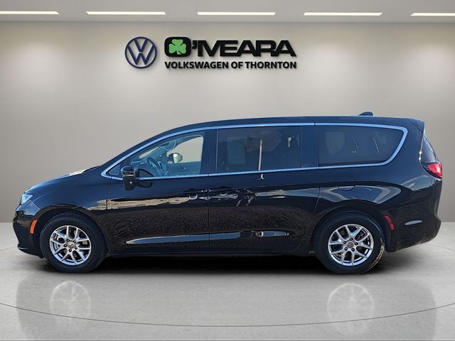 2023 Chrysler Pacifica Touring-L