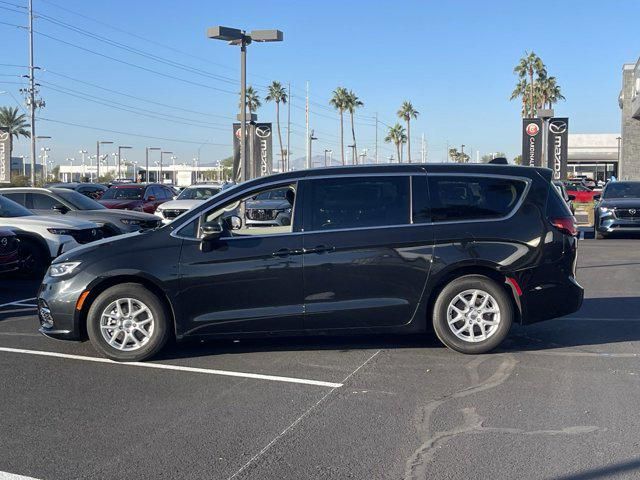 2023 Chrysler Pacifica Touring-L