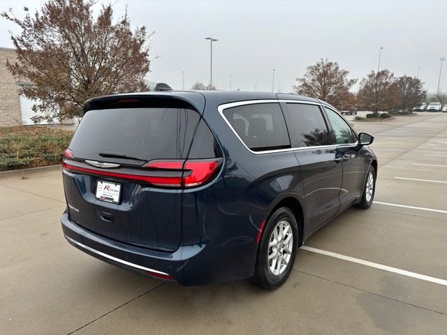 2023 Chrysler Pacifica Touring-L