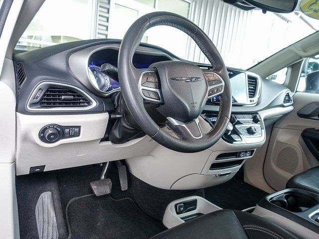 2023 Chrysler Pacifica Touring-L