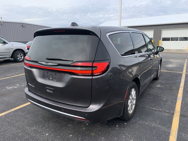 2023 Chrysler Pacifica Touring-L