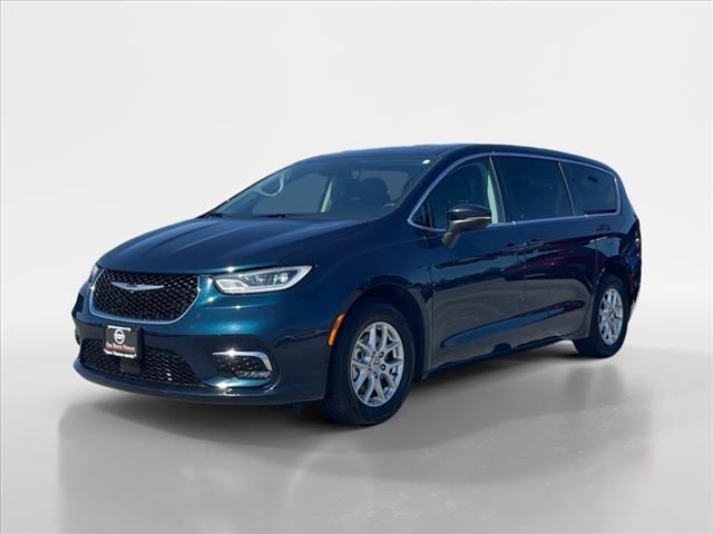 2023 Chrysler Pacifica Touring-L