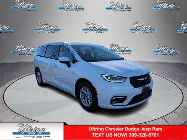 2023 Chrysler Pacifica Touring-L