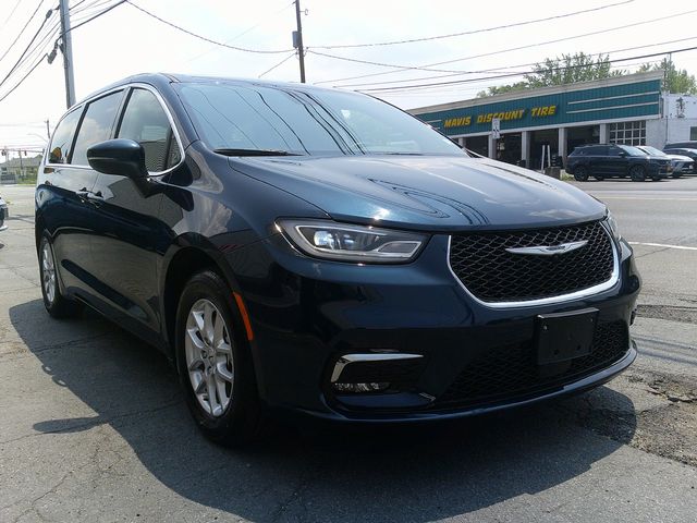 2023 Chrysler Pacifica Touring-L