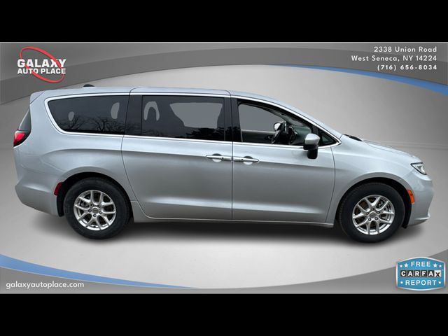 2023 Chrysler Pacifica Touring-L