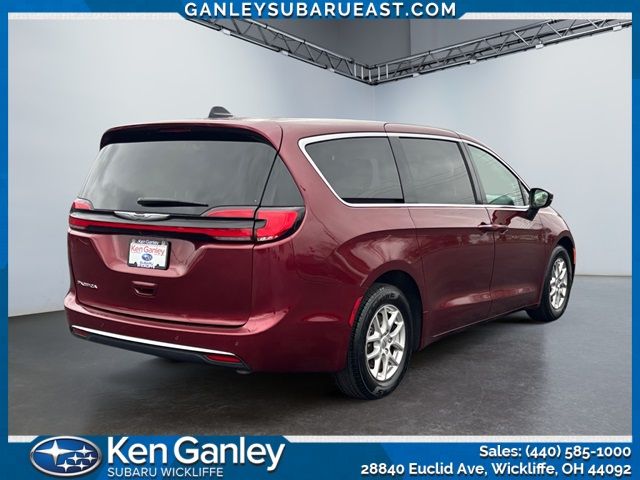 2023 Chrysler Pacifica Touring-L