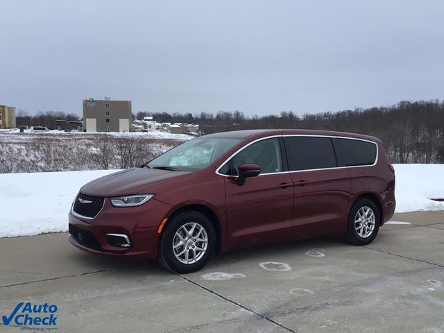 2023 Chrysler Pacifica Touring-L