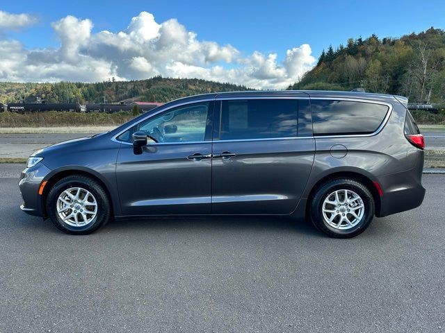 2023 Chrysler Pacifica Touring-L