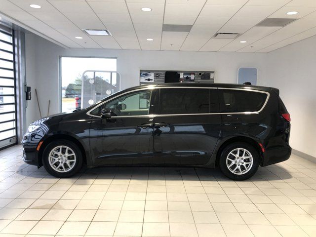 2023 Chrysler Pacifica Touring-L