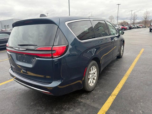 2023 Chrysler Pacifica Touring-L