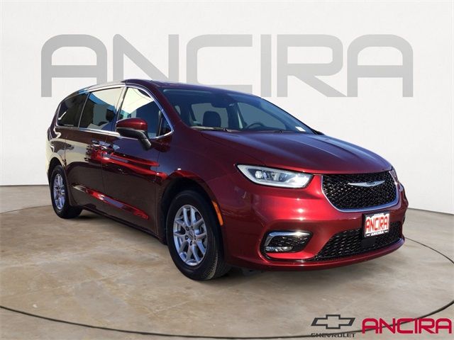 2023 Chrysler Pacifica Touring-L