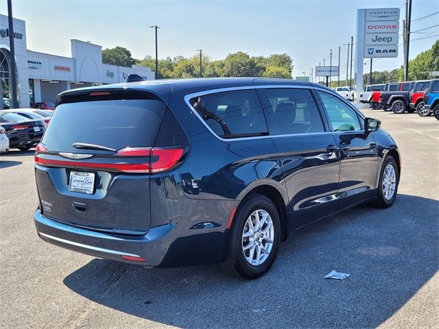 2023 Chrysler Pacifica Touring-L