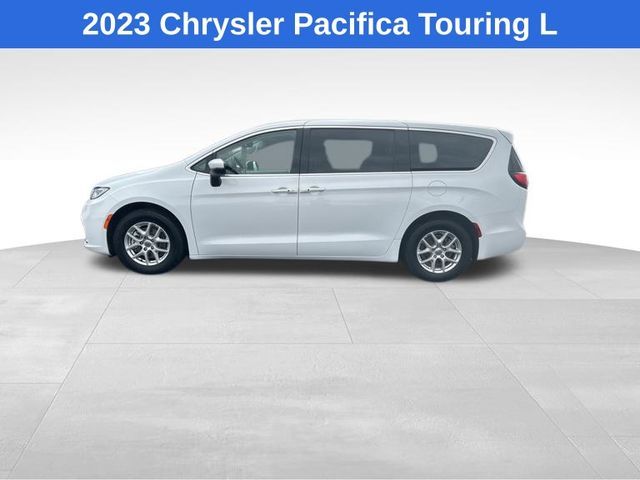 2023 Chrysler Pacifica Touring-L