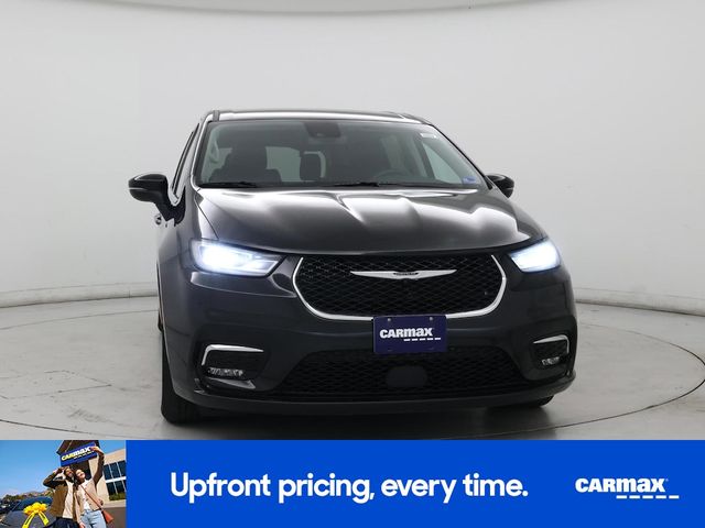 2023 Chrysler Pacifica Touring-L