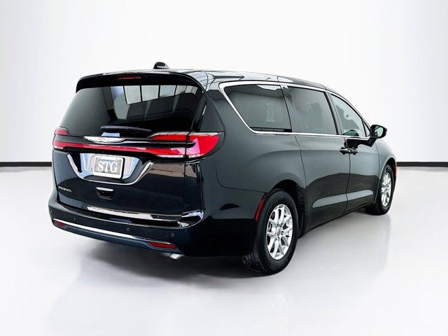 2023 Chrysler Pacifica Touring-L