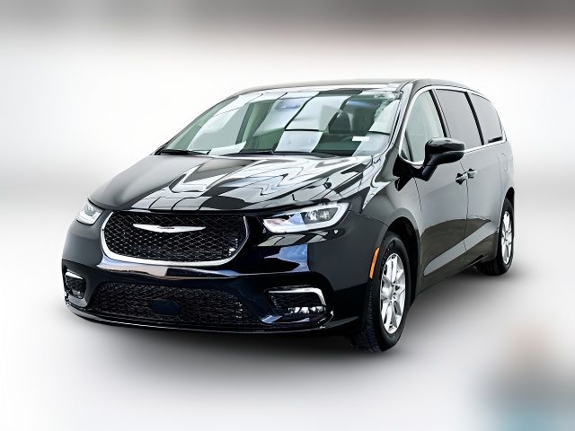 2023 Chrysler Pacifica Touring-L