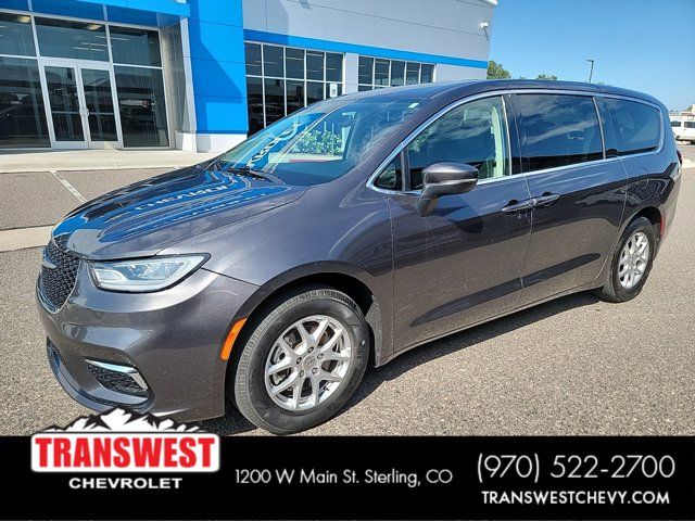 2023 Chrysler Pacifica Touring-L