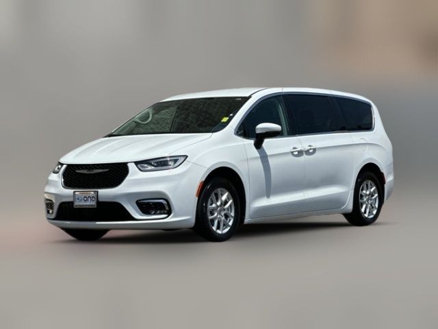 2023 Chrysler Pacifica Touring-L