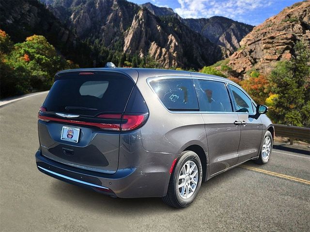 2023 Chrysler Pacifica Touring-L