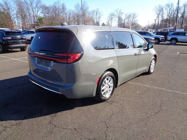 2023 Chrysler Pacifica Touring-L