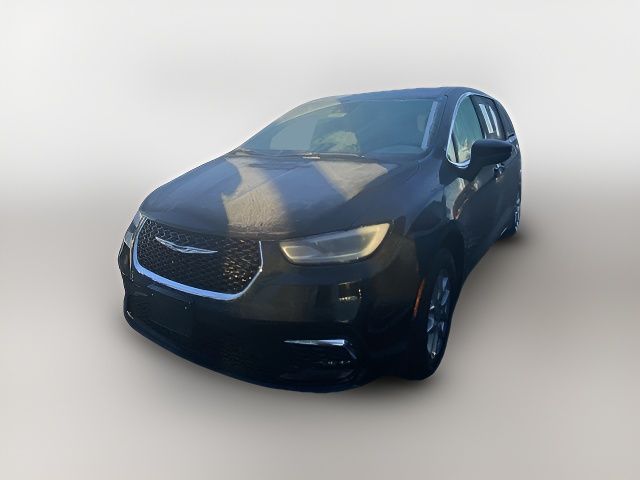 2023 Chrysler Pacifica Touring-L