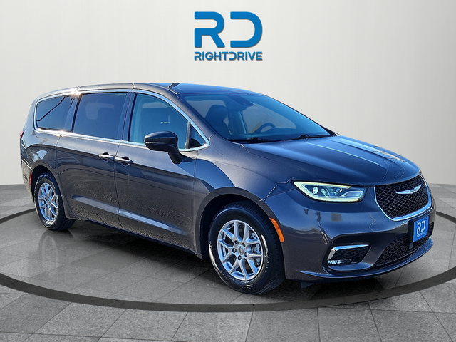 2023 Chrysler Pacifica Touring-L
