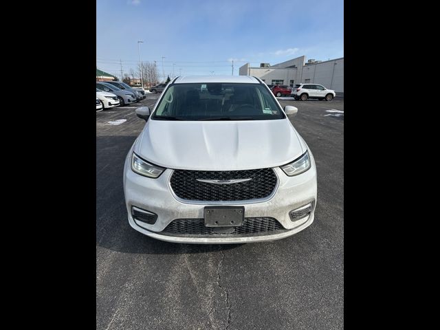 2023 Chrysler Pacifica Touring-L