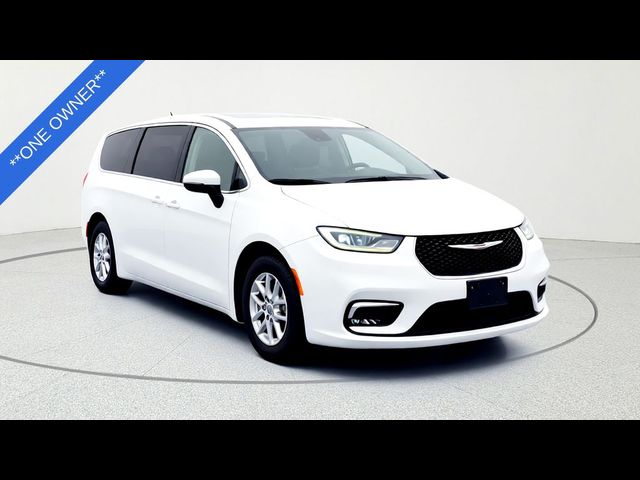 2023 Chrysler Pacifica Touring-L
