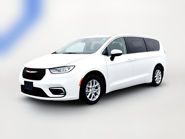 2023 Chrysler Pacifica Touring-L
