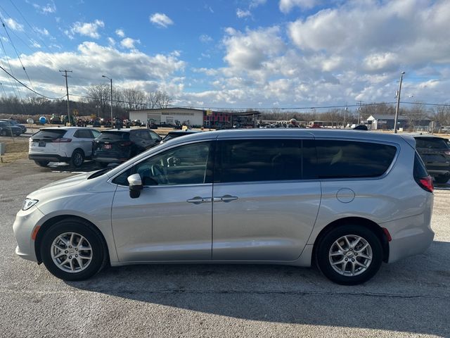 2023 Chrysler Pacifica Touring-L