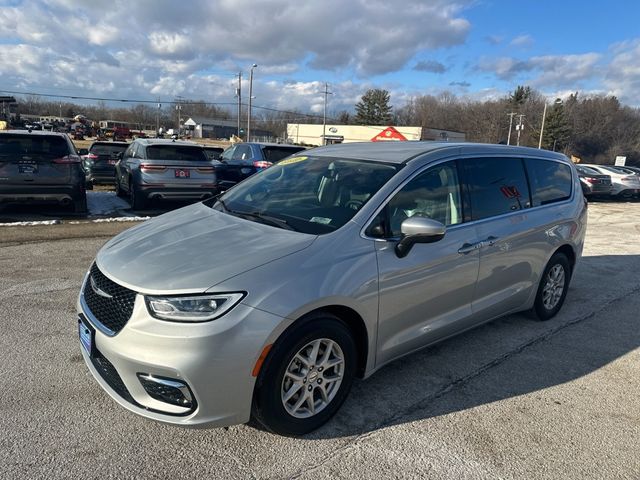 2023 Chrysler Pacifica Touring-L