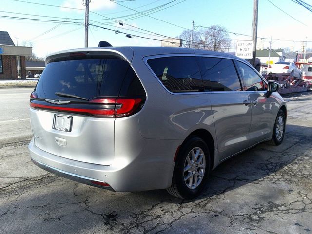 2023 Chrysler Pacifica Touring-L