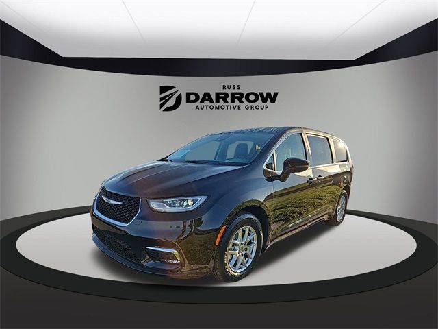 2023 Chrysler Pacifica Touring-L