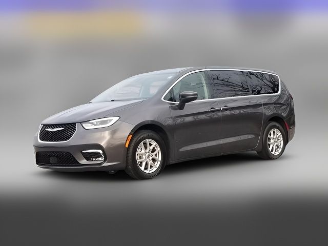 2023 Chrysler Pacifica Touring-L