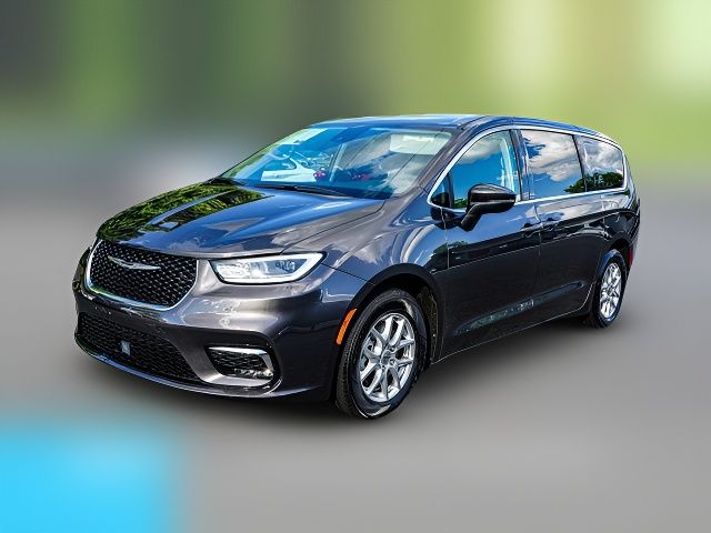 2023 Chrysler Pacifica Touring-L