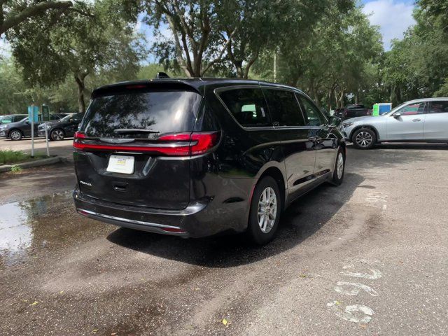 2023 Chrysler Pacifica Touring-L