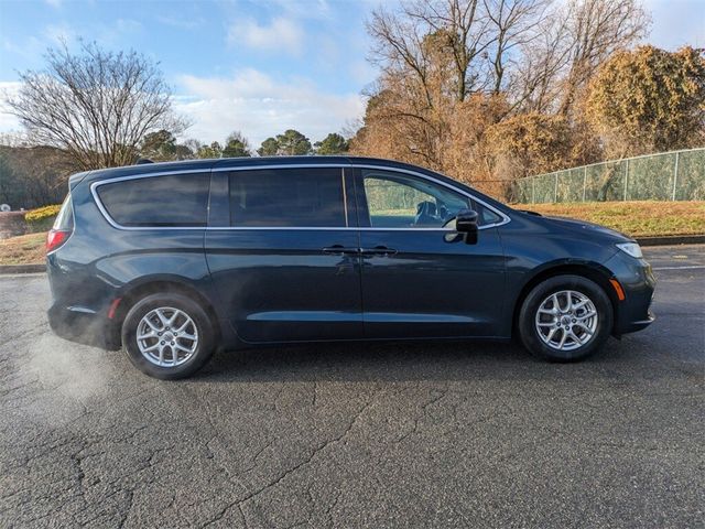 2023 Chrysler Pacifica Touring-L