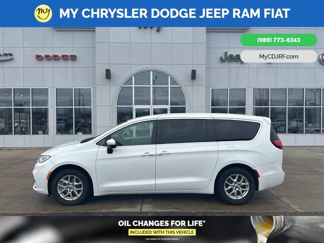 2023 Chrysler Pacifica Touring-L