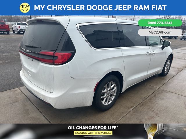 2023 Chrysler Pacifica Touring-L