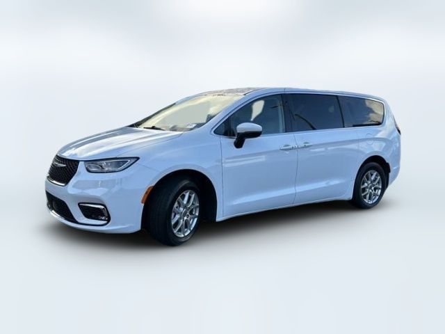 2023 Chrysler Pacifica Touring-L