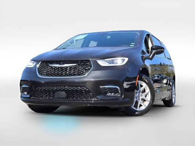 2023 Chrysler Pacifica Touring-L