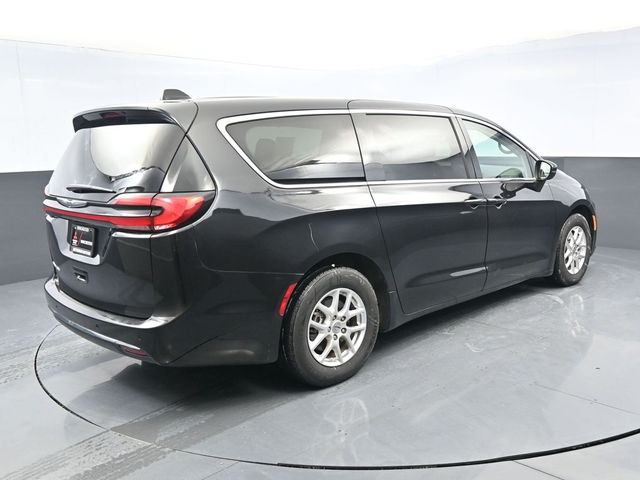 2023 Chrysler Pacifica Touring-L