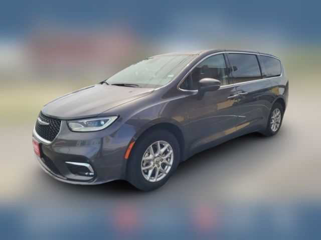 2023 Chrysler Pacifica Touring-L