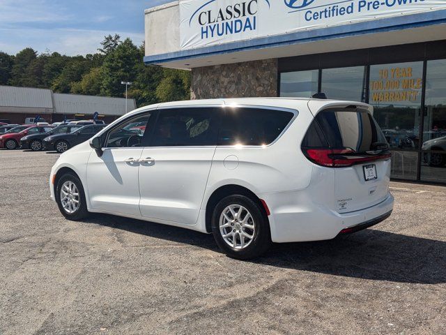 2023 Chrysler Pacifica Touring-L