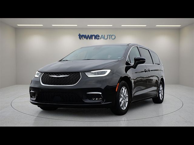 2023 Chrysler Pacifica Touring-L