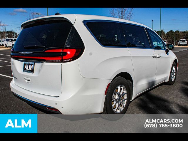 2023 Chrysler Pacifica Touring-L