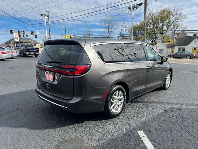 2023 Chrysler Pacifica Touring-L