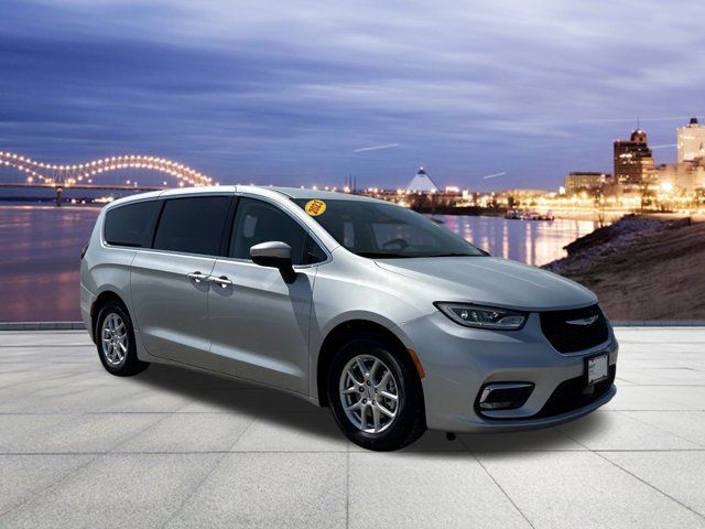 2023 Chrysler Pacifica Touring-L
